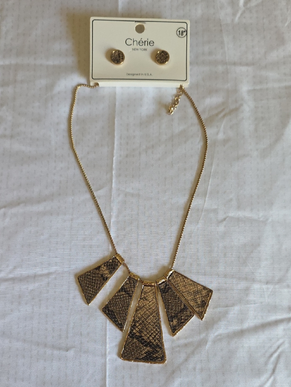 Gold Snake-Texture Statement Necklace & Earring Set, 18 inch, Trendy, New